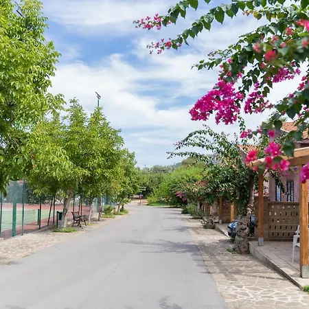 Camping Villaggio Calanovella-3